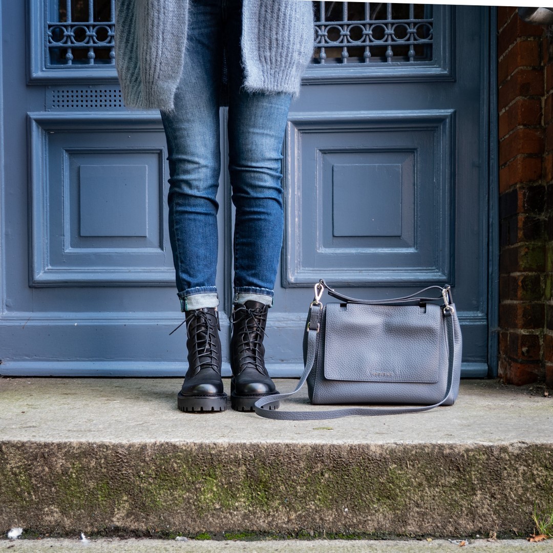 Street-Style mit Combat Boots. 242172928_408359540646670_6767565340367280162_n