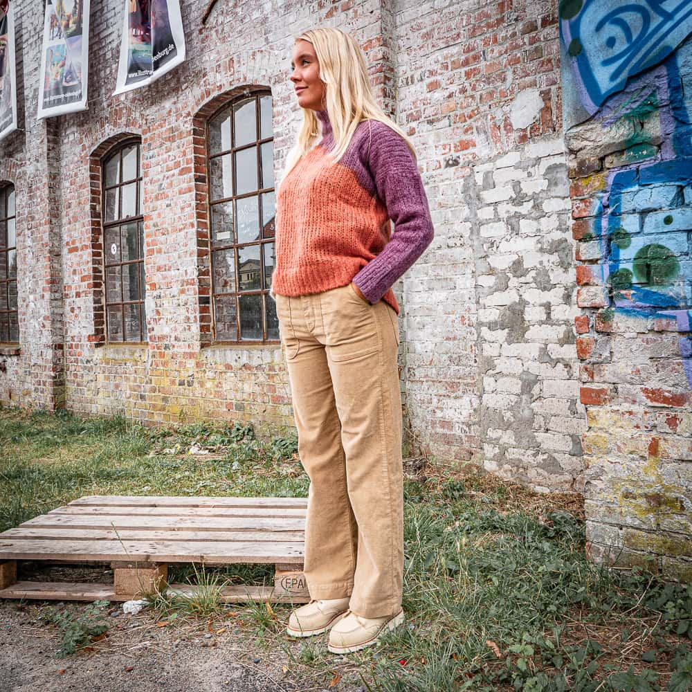 Ganz aktuell im Herbst, der Strickpullover. 313908301_226661899685456_653710851883441269_n