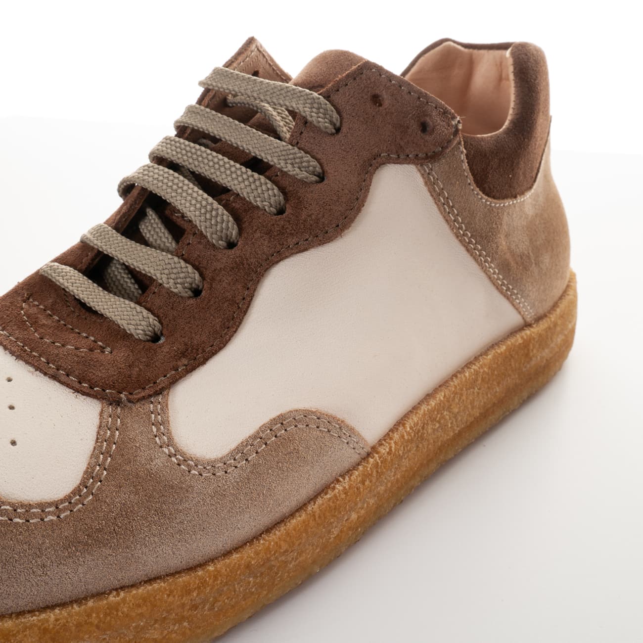 Astor sneakers best sale