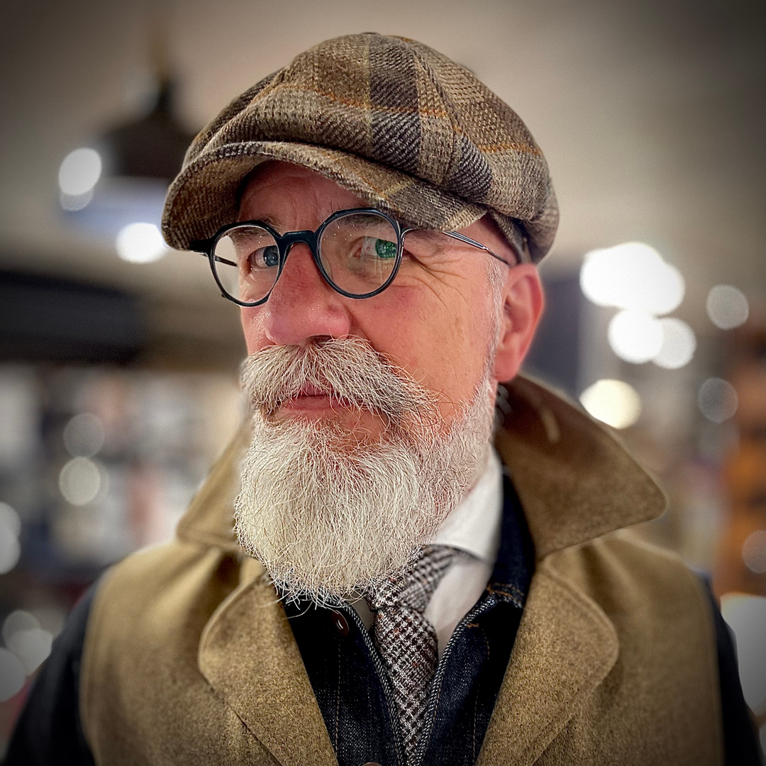 Tweed Run Cap. 274332047_326363826107165_1954763108434022418_n