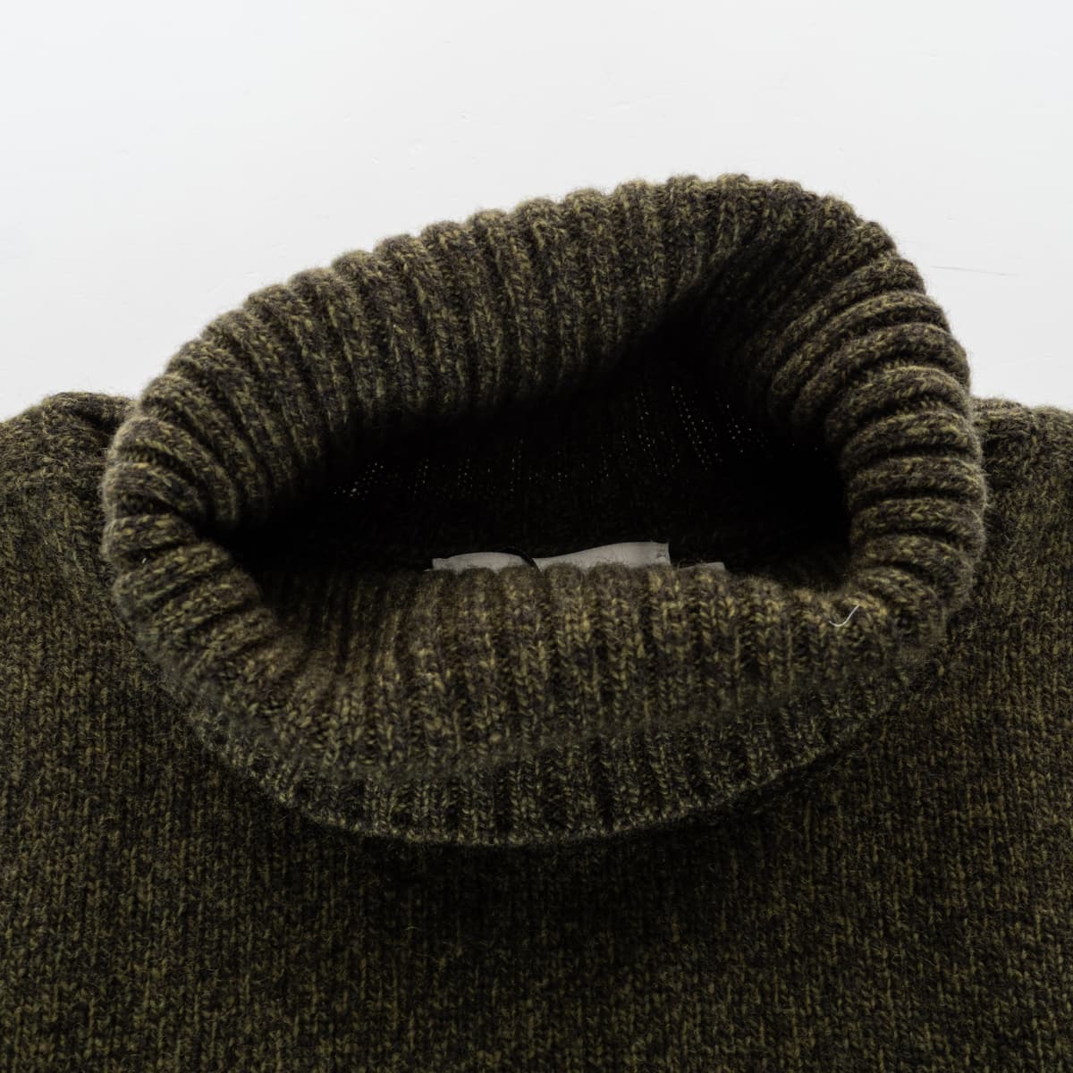 Strickrolli aus Schurwolle & Kaschmir