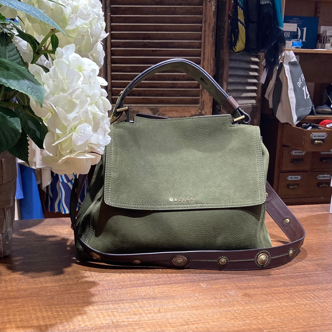 Geliebte Tasche. 355100594_638059617960497_1447265255557754585_n