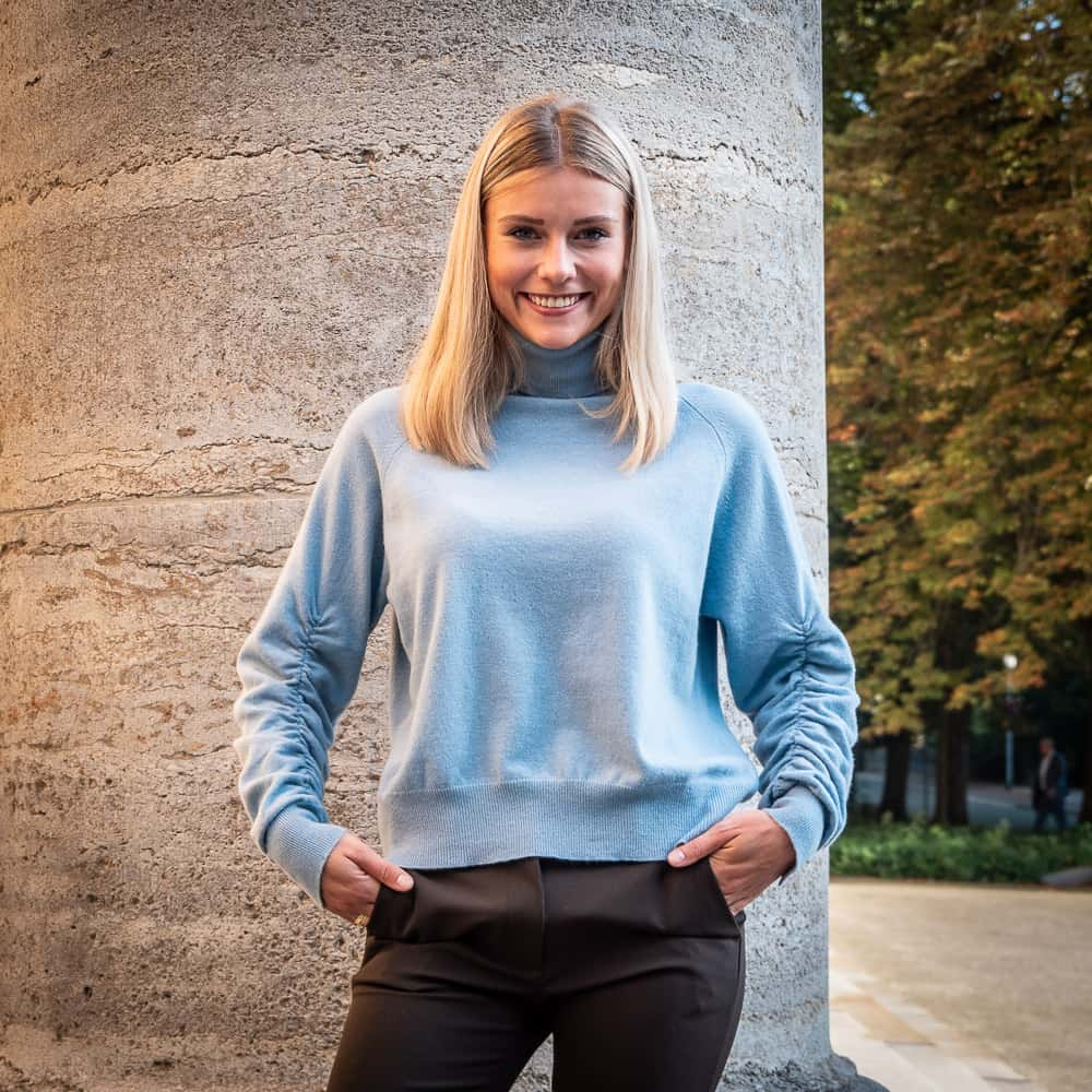 Pullover mit Raffungen. 401403052_1436455930236384_6594143565235533876_n