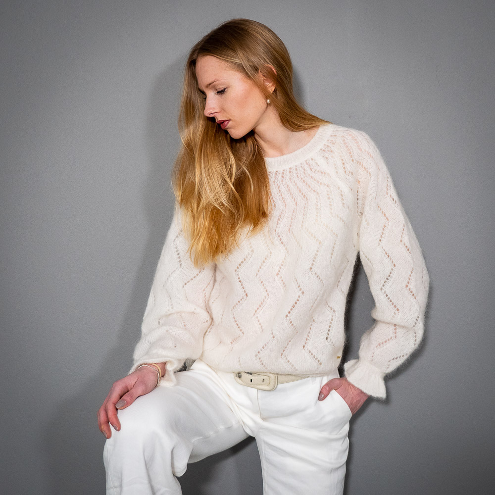 Summer of White. 339800105_183331417855728_2138485853217302793_n
