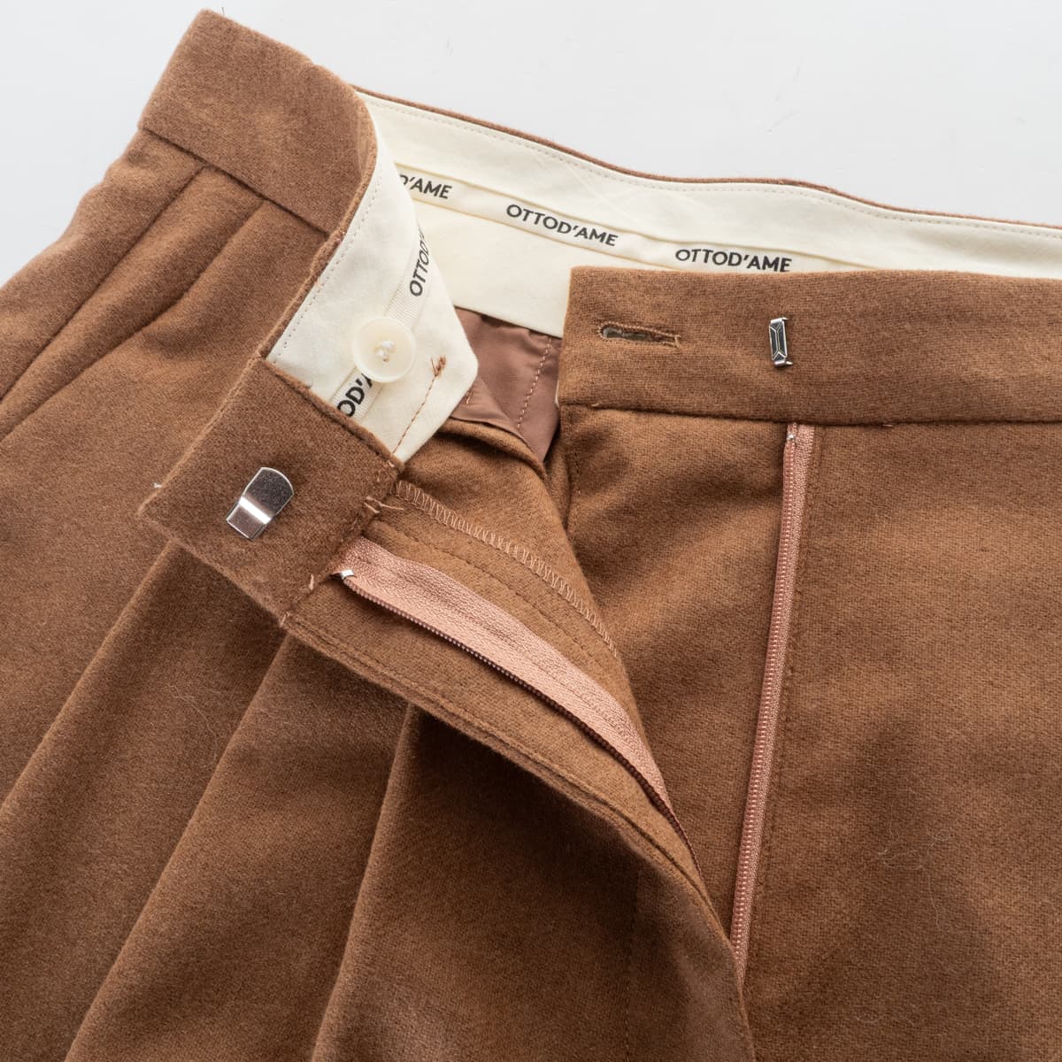 Palazzo-Hose mit Bundfalten