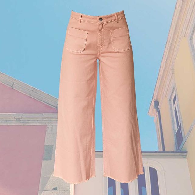 Wide-High-Jeans mit Cropped-Passform von Ottod'Ame 91121280_217353976013615_1528621056164654194_n