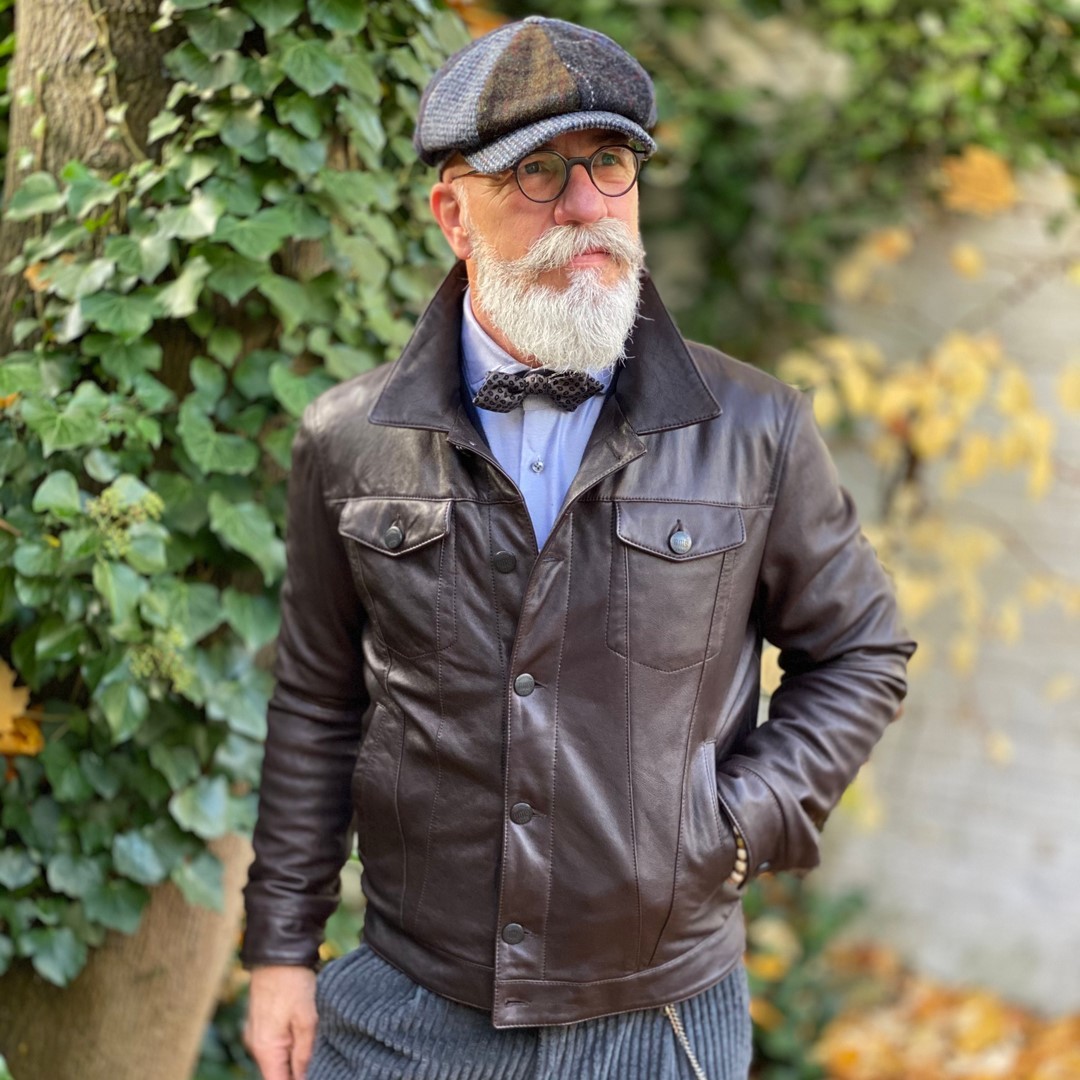 Eine gute Lederjacke kommt niemals aus der Mode 126219099_411127200058698_2966315691525454921_n