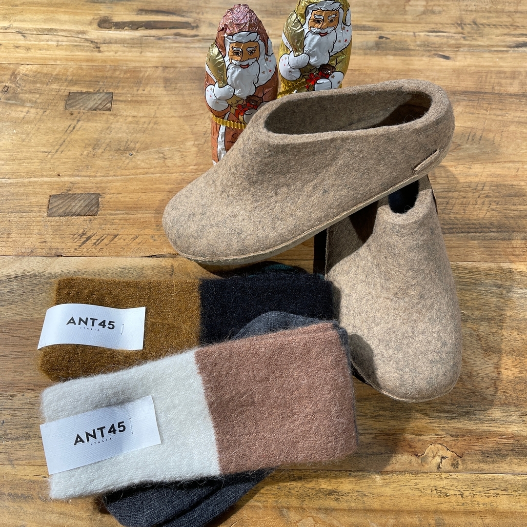 Die ideale Geschenke Kombination für SIE. 409610373_1423116048639346_6880916865023828309_n