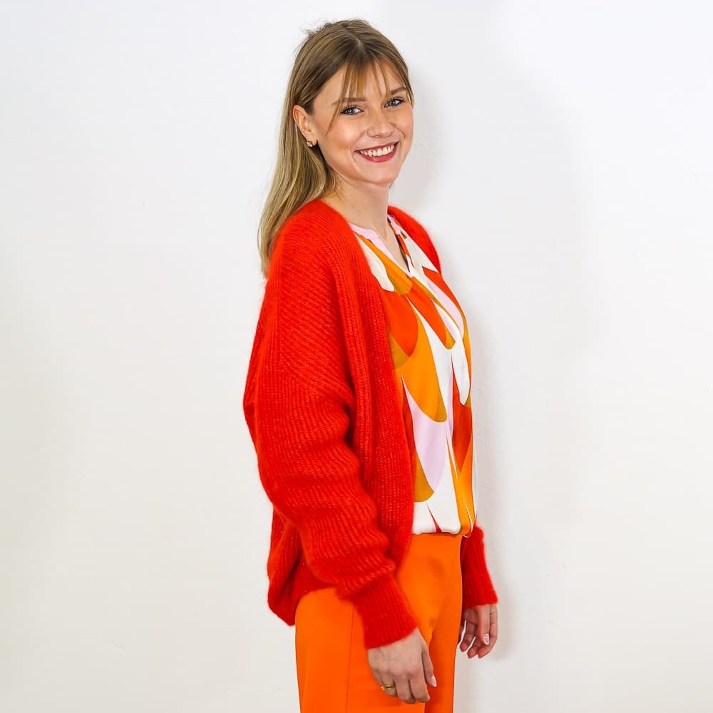 Cardigan mit Wohlfühlfaktor. 434003952_1779220162556568_8654090613200040860_n