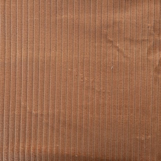 94: breite Cordrippe mit leichtem Schimmer