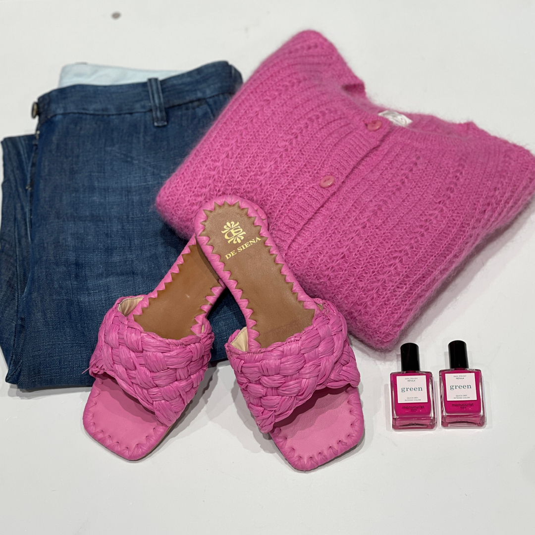 Party in Pink. 358784641_1460153711469094_5407494752924767948_n
