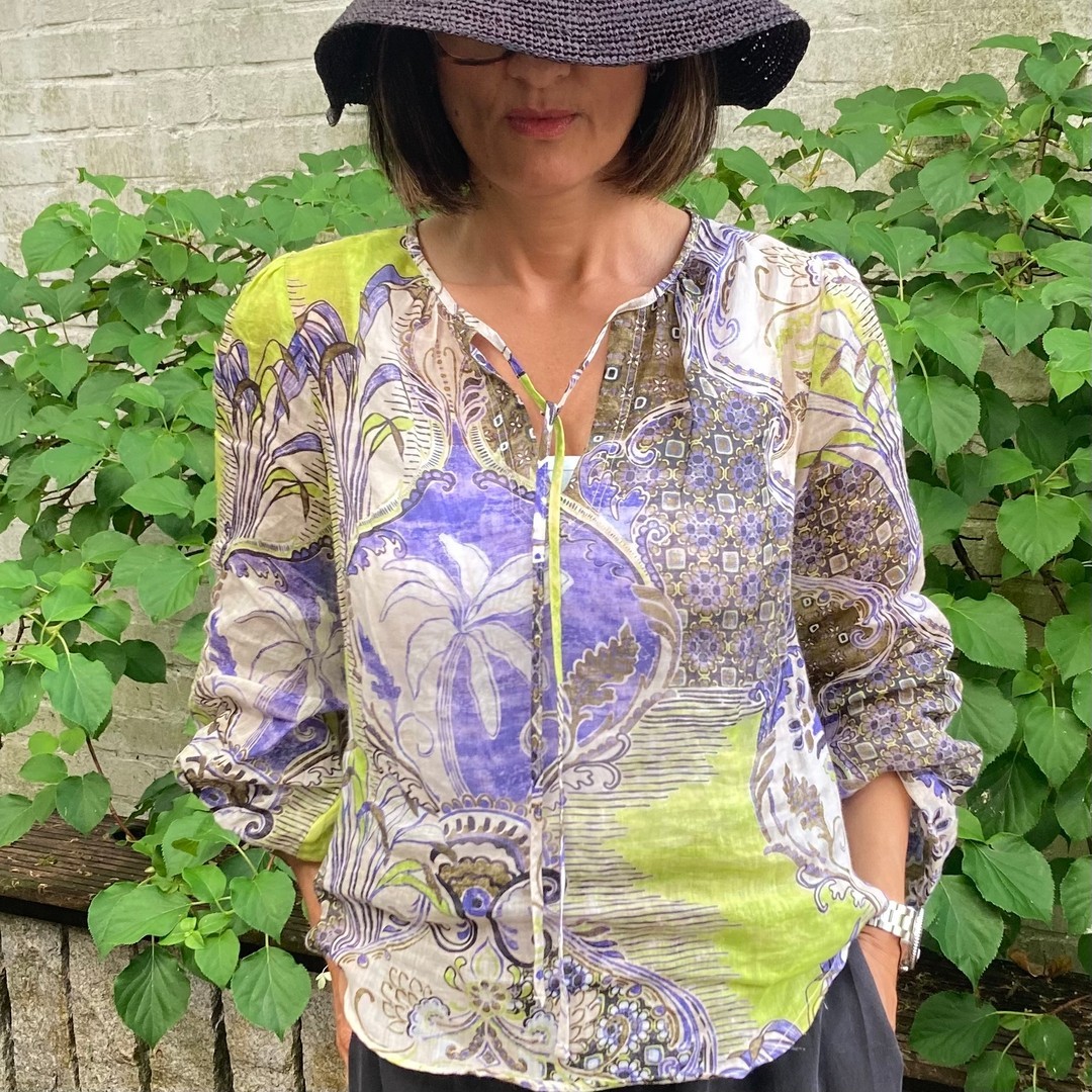 Urlaubs-Feeling Bluse. 355416046_575888838045968_7759998090325811369_n