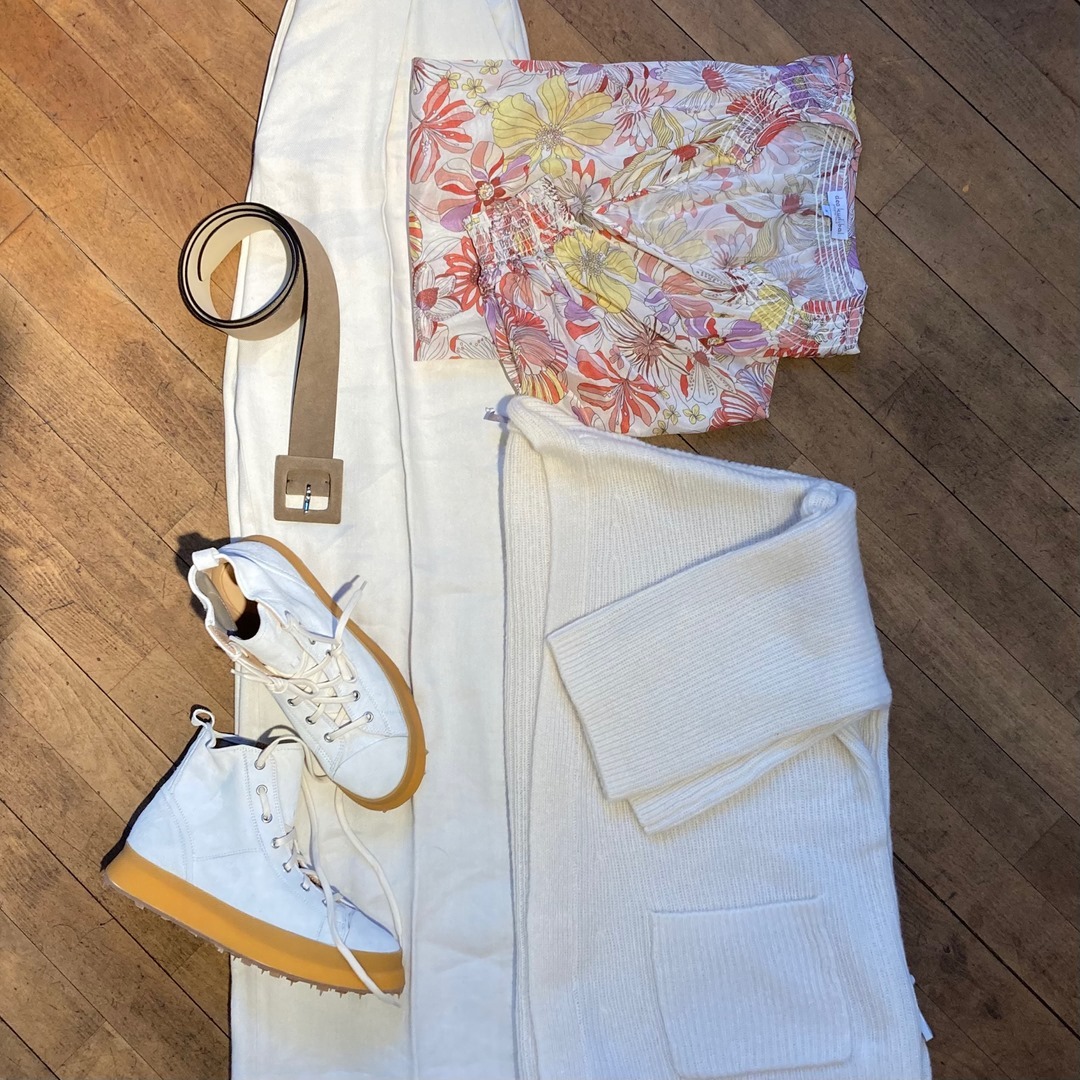 Dress-Up. 178896412_1135943113536143_7841622131500163871_n