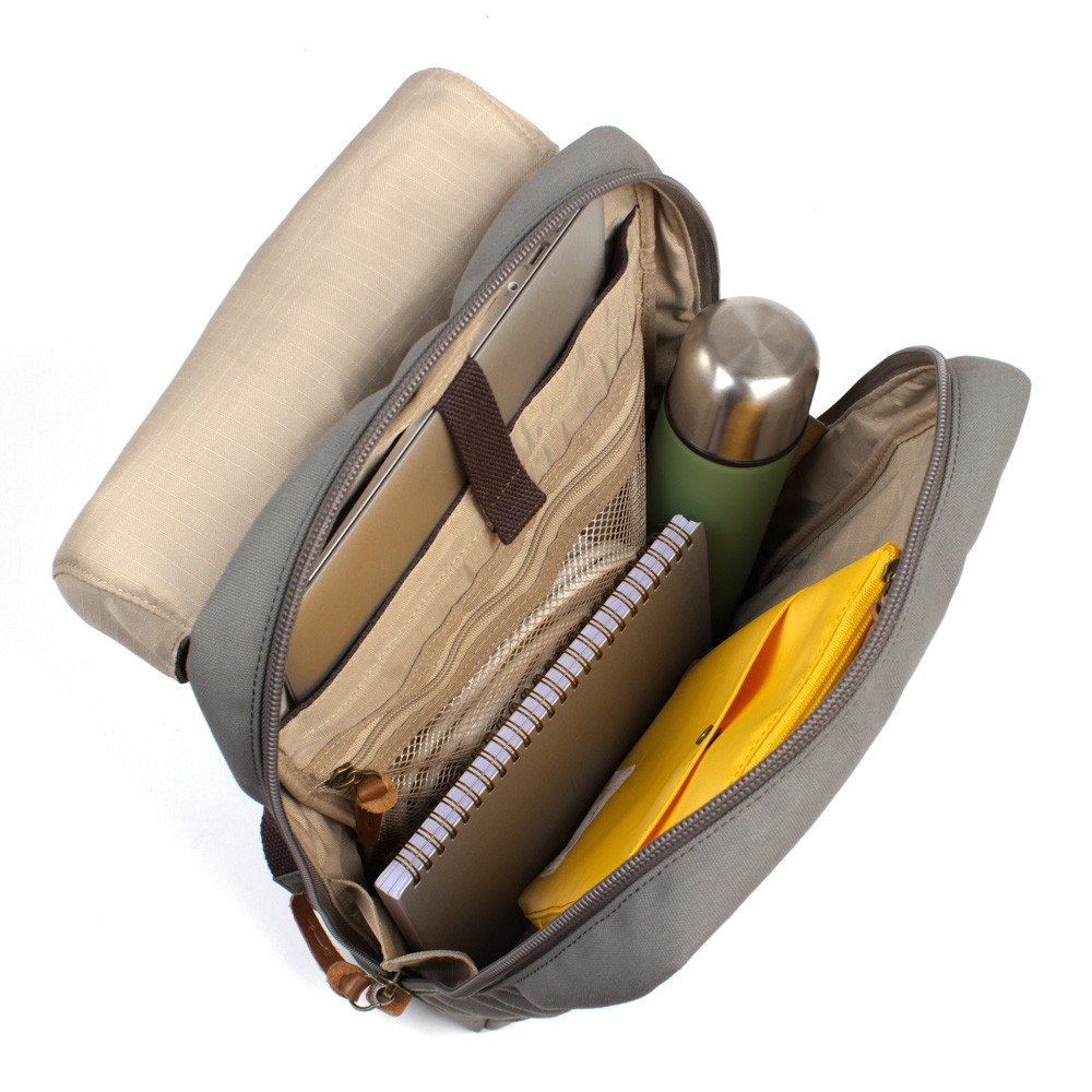 charlie_backpack_moss_grey_brown_inside_8719322703408_berlin_series_72dpi_3 charlie_backpack_moss_grey_brown_inside_8719322703408_berlin_series_72dpi_3