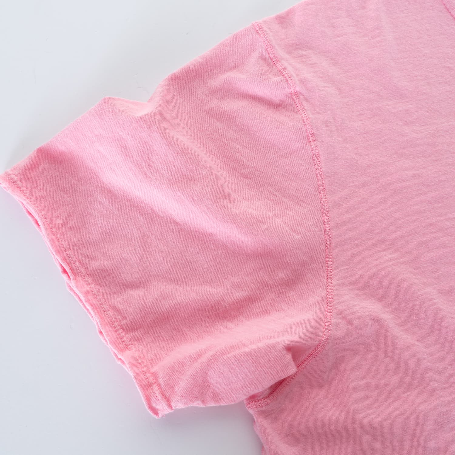T-Shirt V-Neck Rollkante Flamingo
