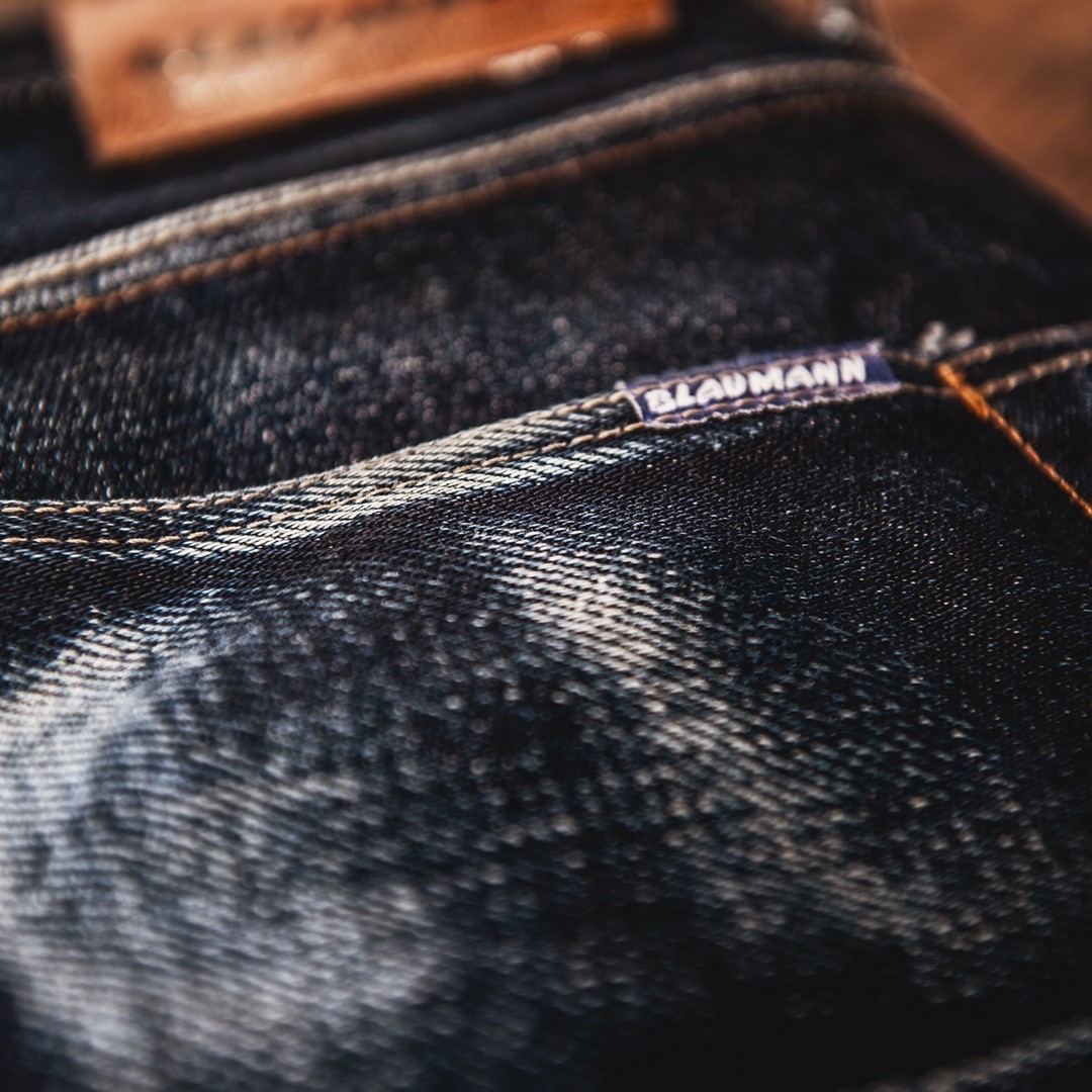 Das ist meine Jeans! 135658517_776376756281962_756300324257175177_n
