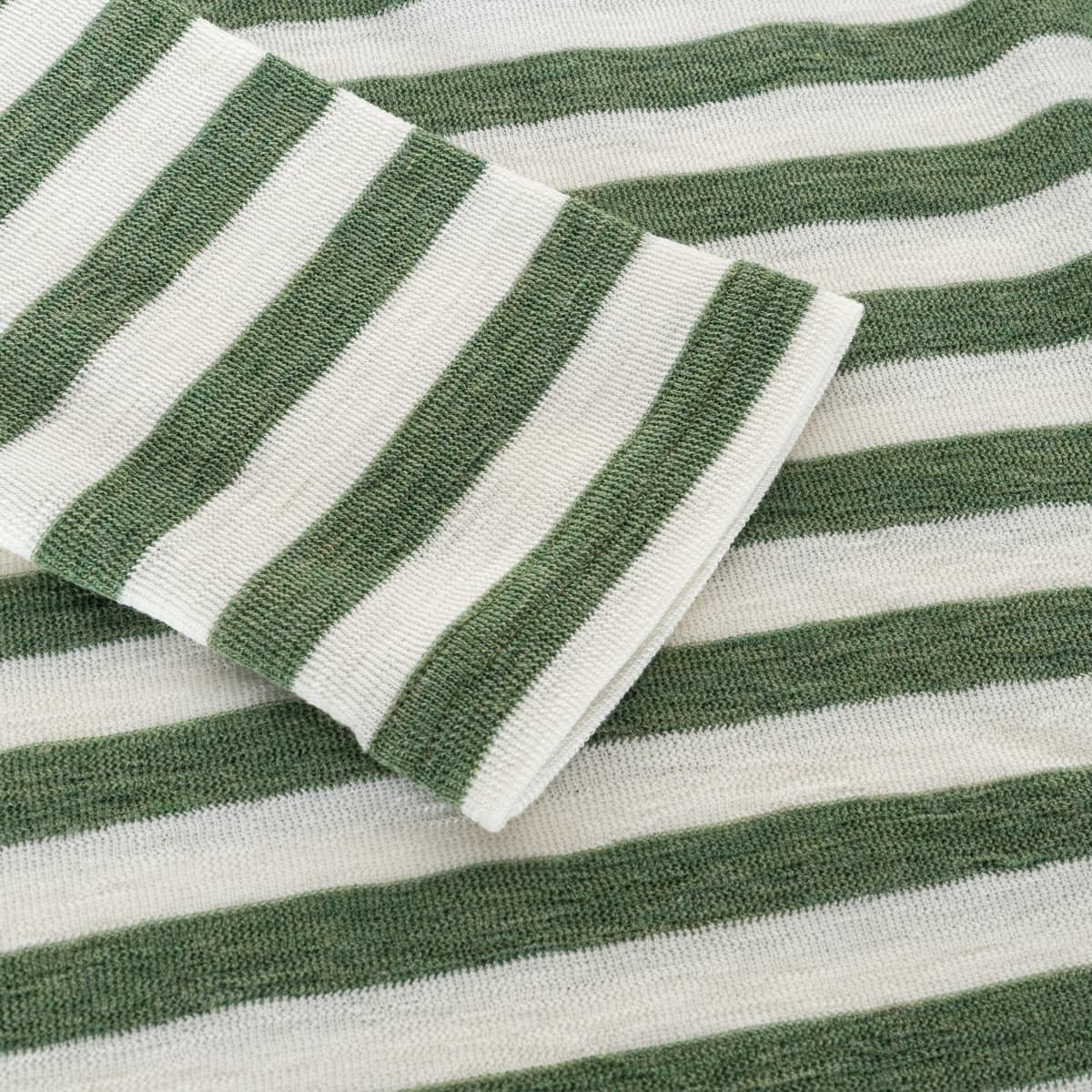 Kapuzenpullover aus Merinowolle 4031 B