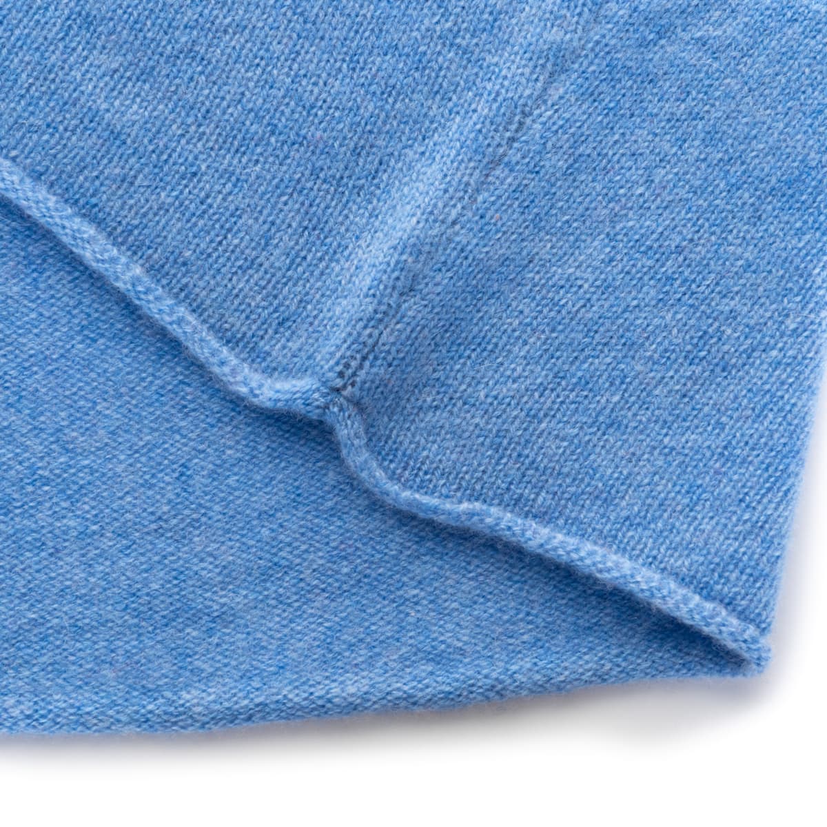 William-Lockie-link-hkt-roll-details-fluffy-chasme-Suez-6-von-6 william-lockie-link-hkt-roll-details-fluffy-chasme-suez-6-von-6