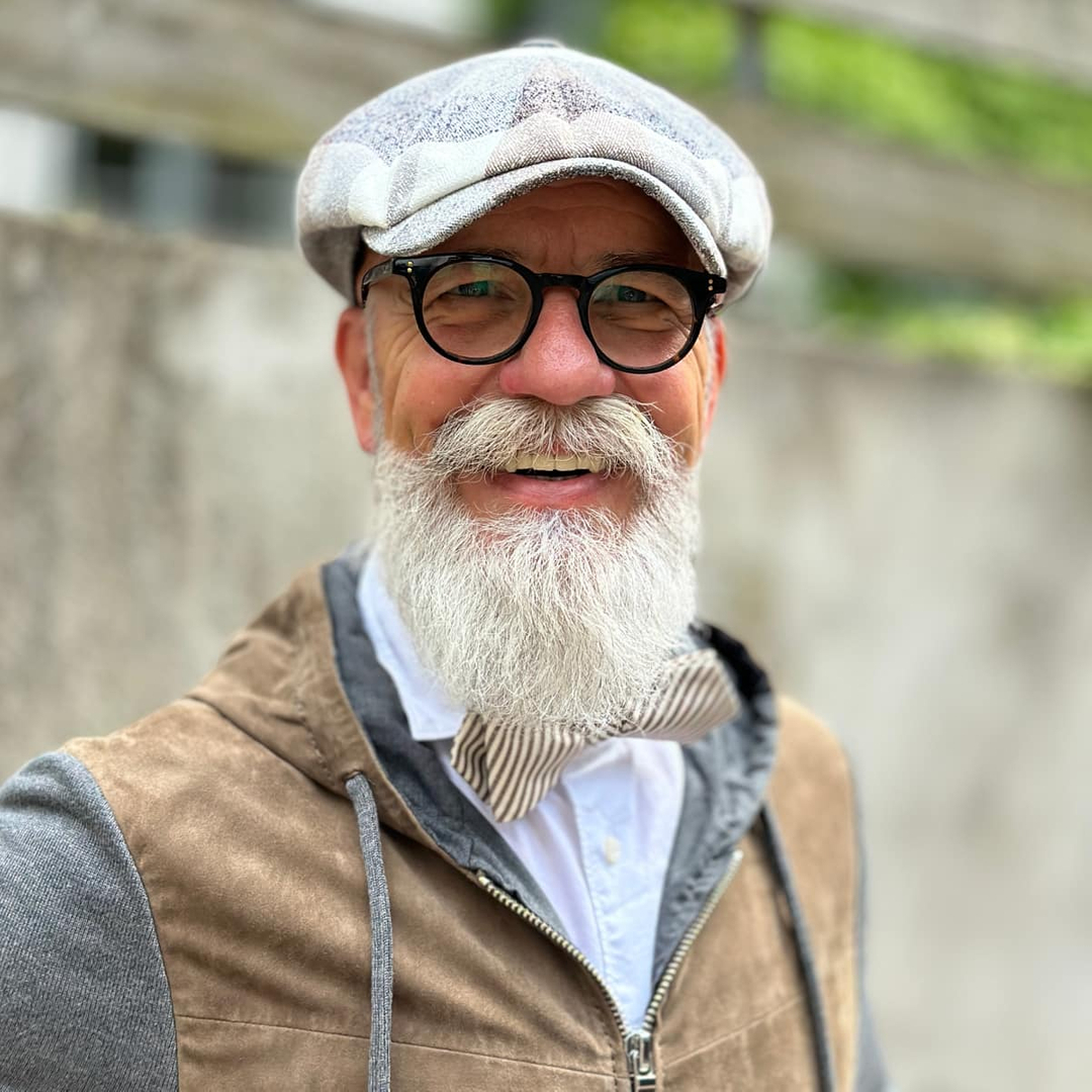 Gute Laune Mütze. 370576198_304383115603647_4235869361052502105_n