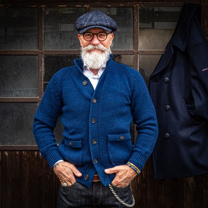 Hochwertiger Strick aus Schottland. 396460908_1120743709310801_5016945366627047671_n