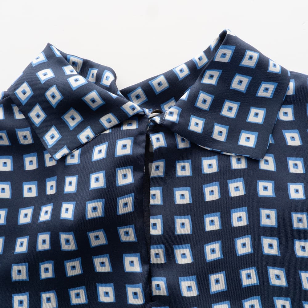 Seidenbluse Marine Gemustert