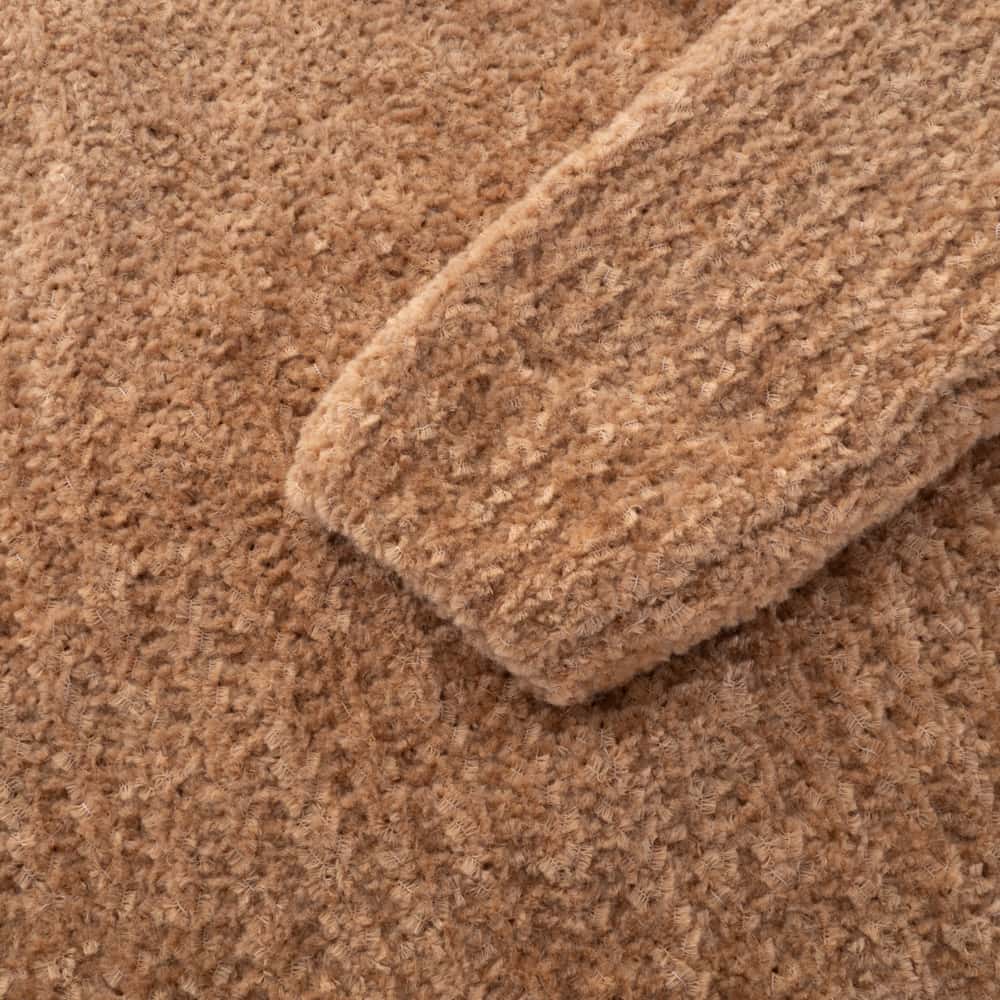 Bouclé-Strickpullover mit Rollkragen
