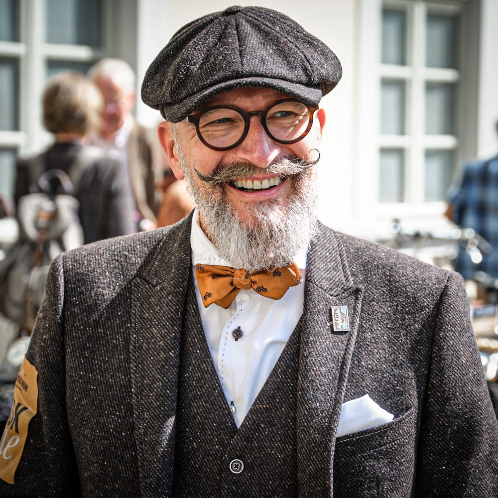 Am Sonntag ist TWEED RUN in Oldenburg. 243322095_119922210411899_5286946252689295907_n
