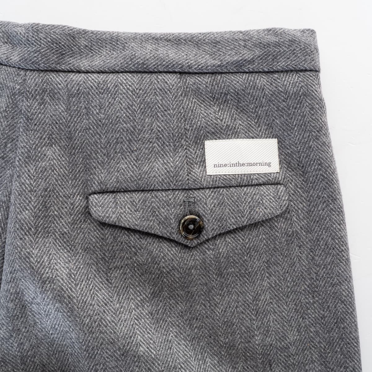 Wollhose Eldara Fischgrät Grau