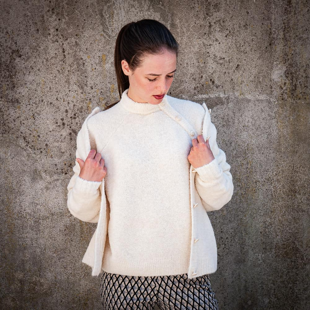 Strickpullover im Trend. 320982405_1387412091665372_4954189888962676415_n