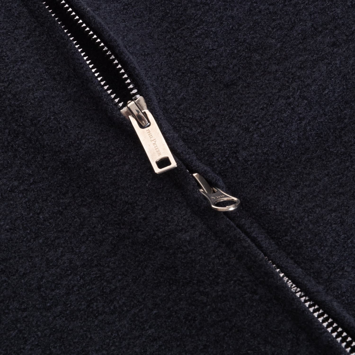 Kapuzenjacke aus Merinowollstrick