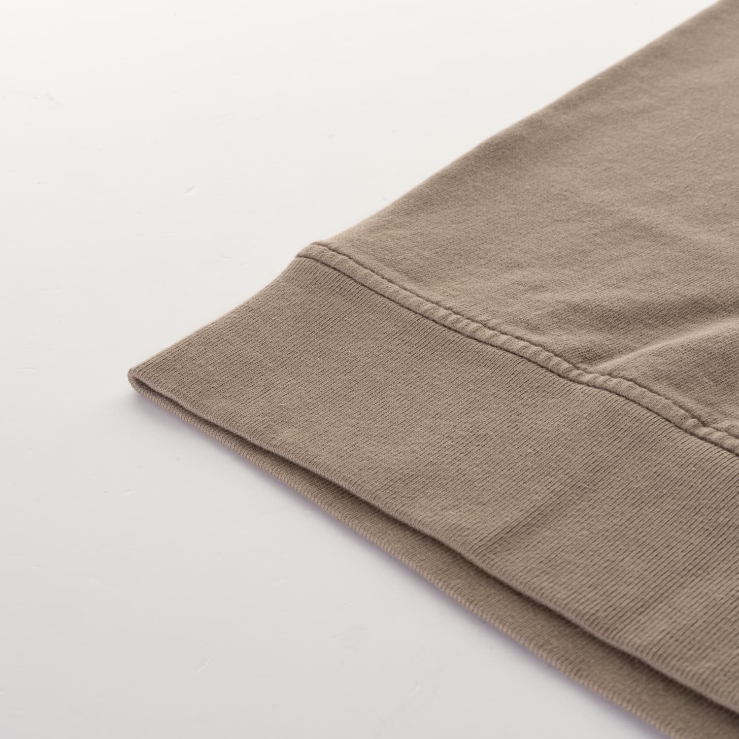 Leichtes Sweatshirt aus Baumwolle