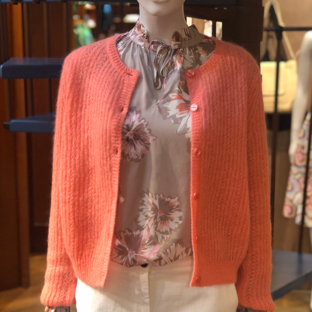 Frühlings-Bluse. 336299845_893908798541996_5178934908700727016_n
