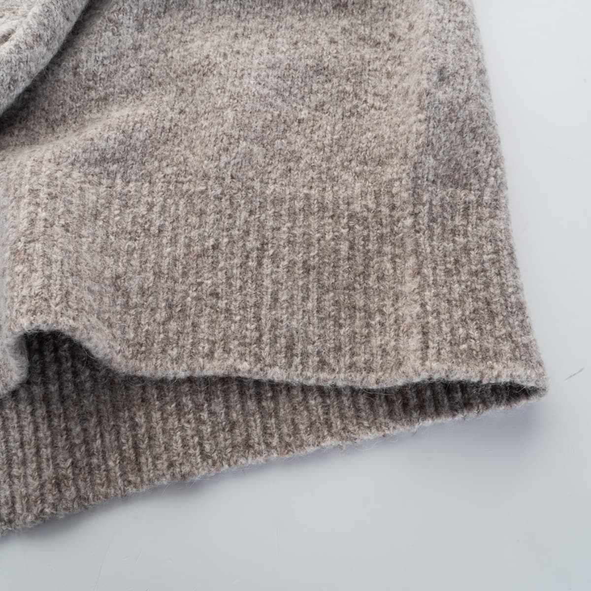 Tweed Rollkragenpullover Natur