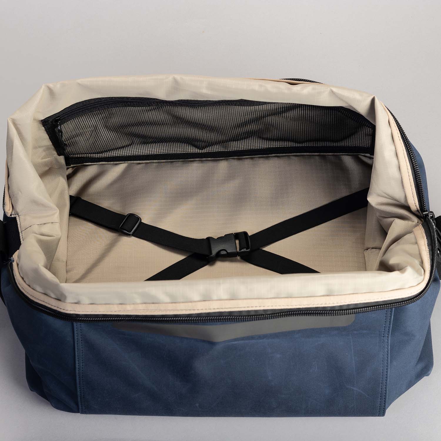 Marco_Bike_Pack_Navy_8719322707666_Inside marco_bike_pack_navy_8719322707666_inside