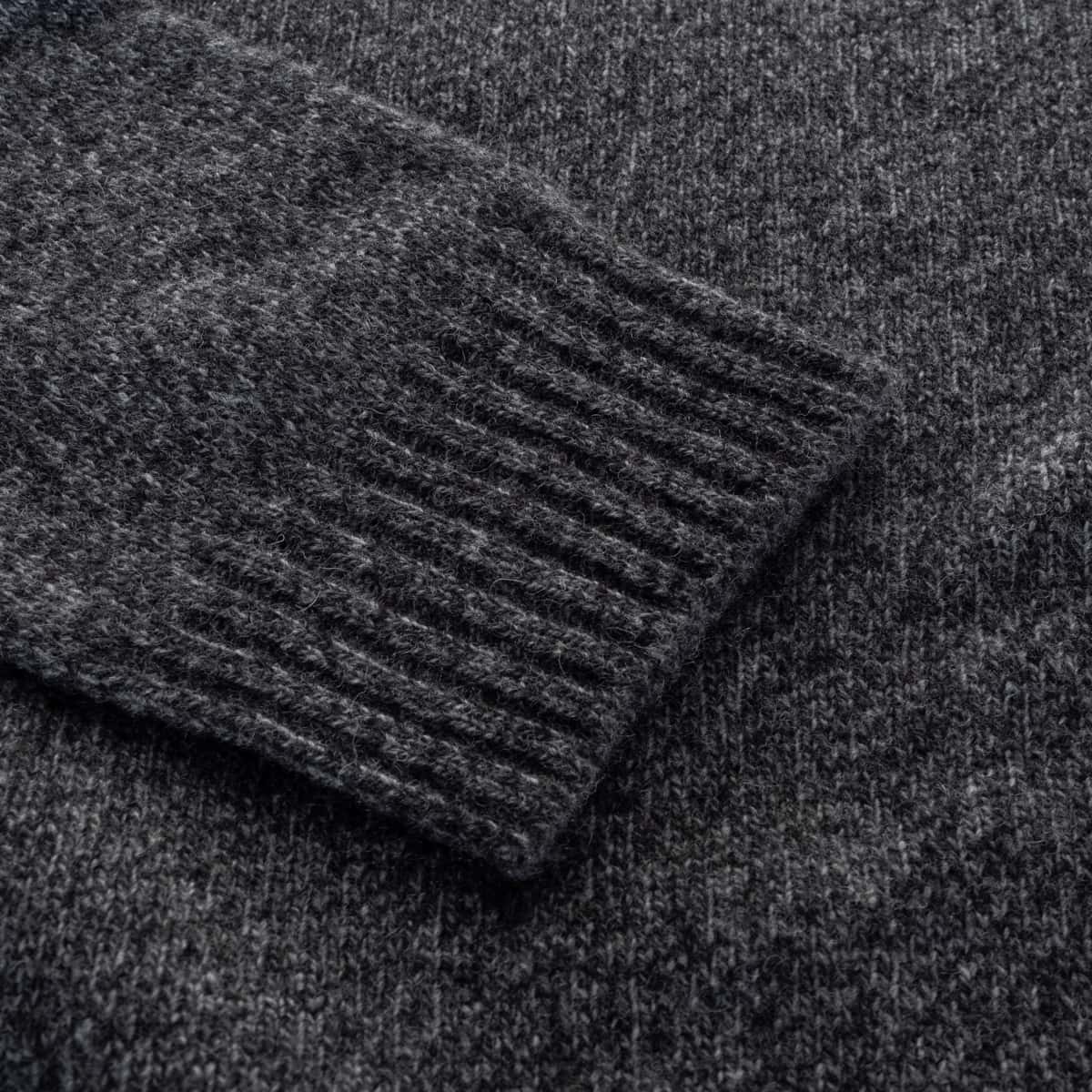 Strickrolli aus Schurwolle & Kaschmir