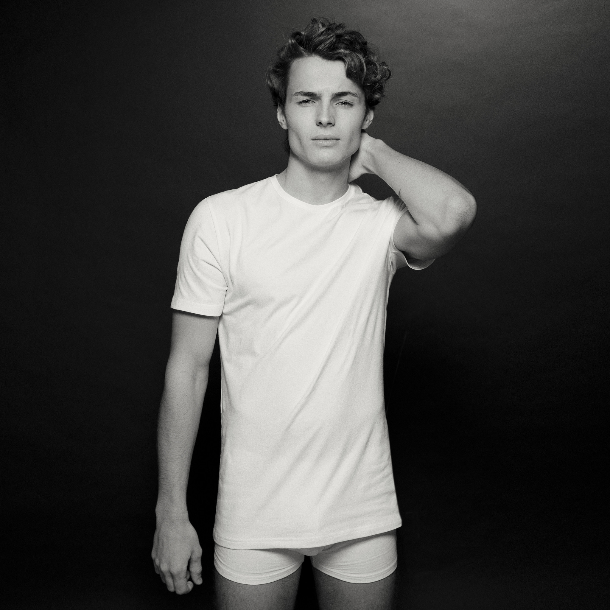 tempbnb_man_crew-neck_1dd3895e-b09c-4634-9922-f5e9258d8094 tempbnb_man_crew-neck_1dd3895e-b09c-4634-9922-f5e9258d8094