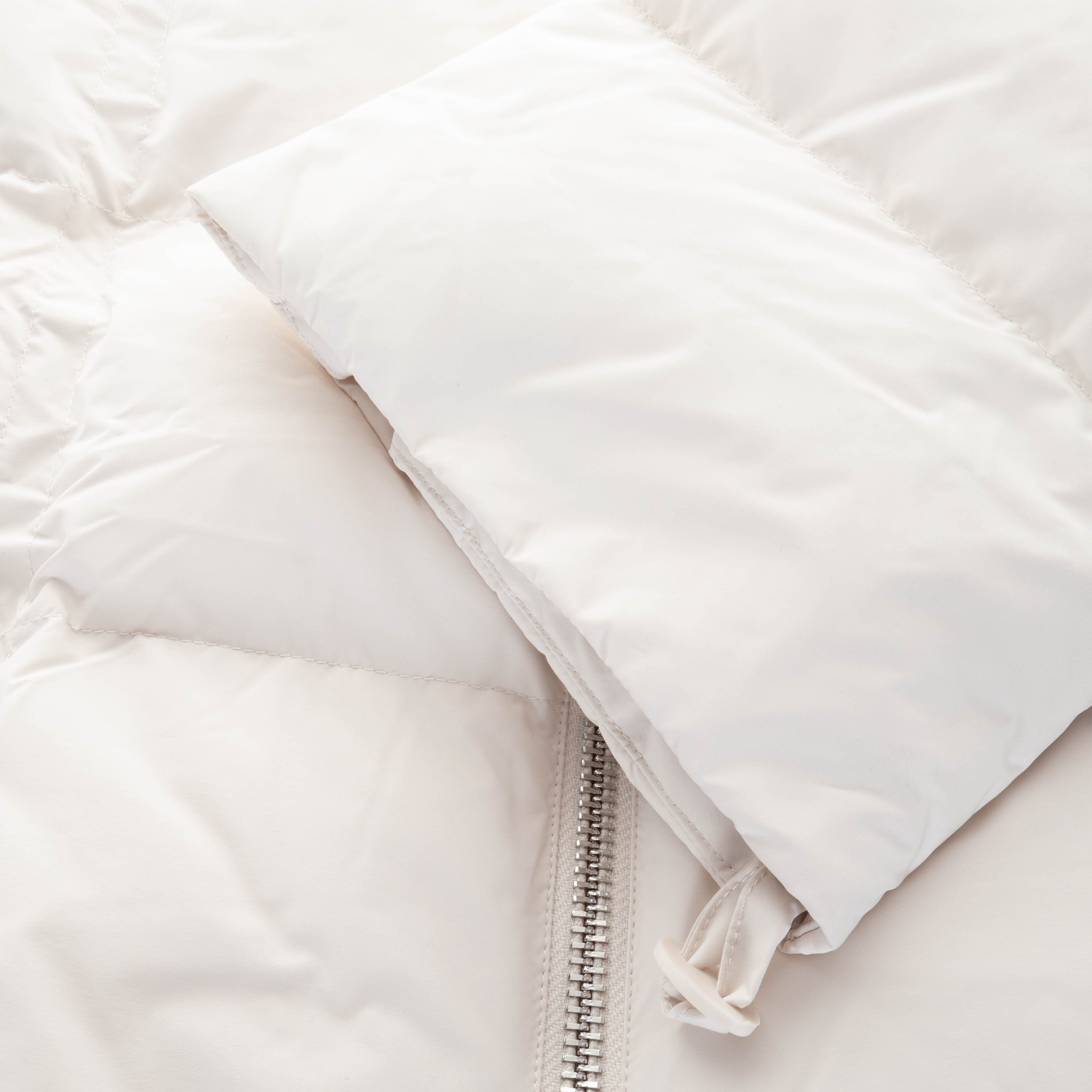 Liviana-Conti-ww-02-a17-1-4-von-5 liviana-conti-ww-02-a17-1-4-von-5