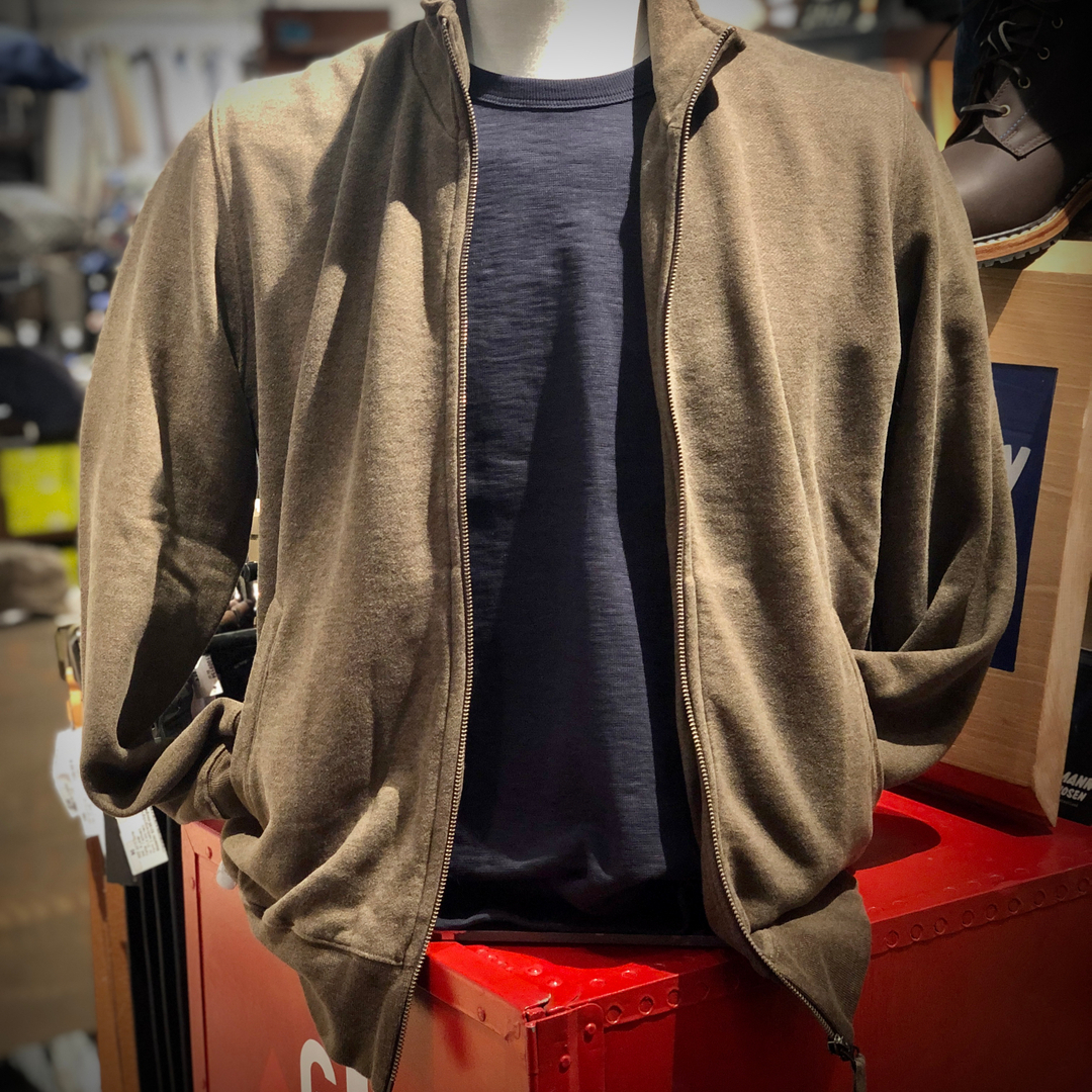 Mehr als eine Sweat-Jacke. 274162258_447921820412472_2594247569451206664_n