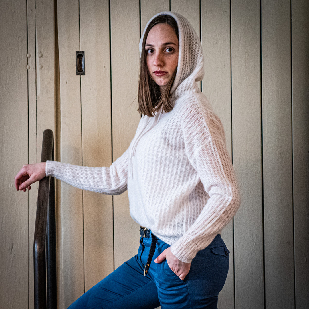 Edel-Hoodie. 275076254_1009677349630184_5558054948926713240_n