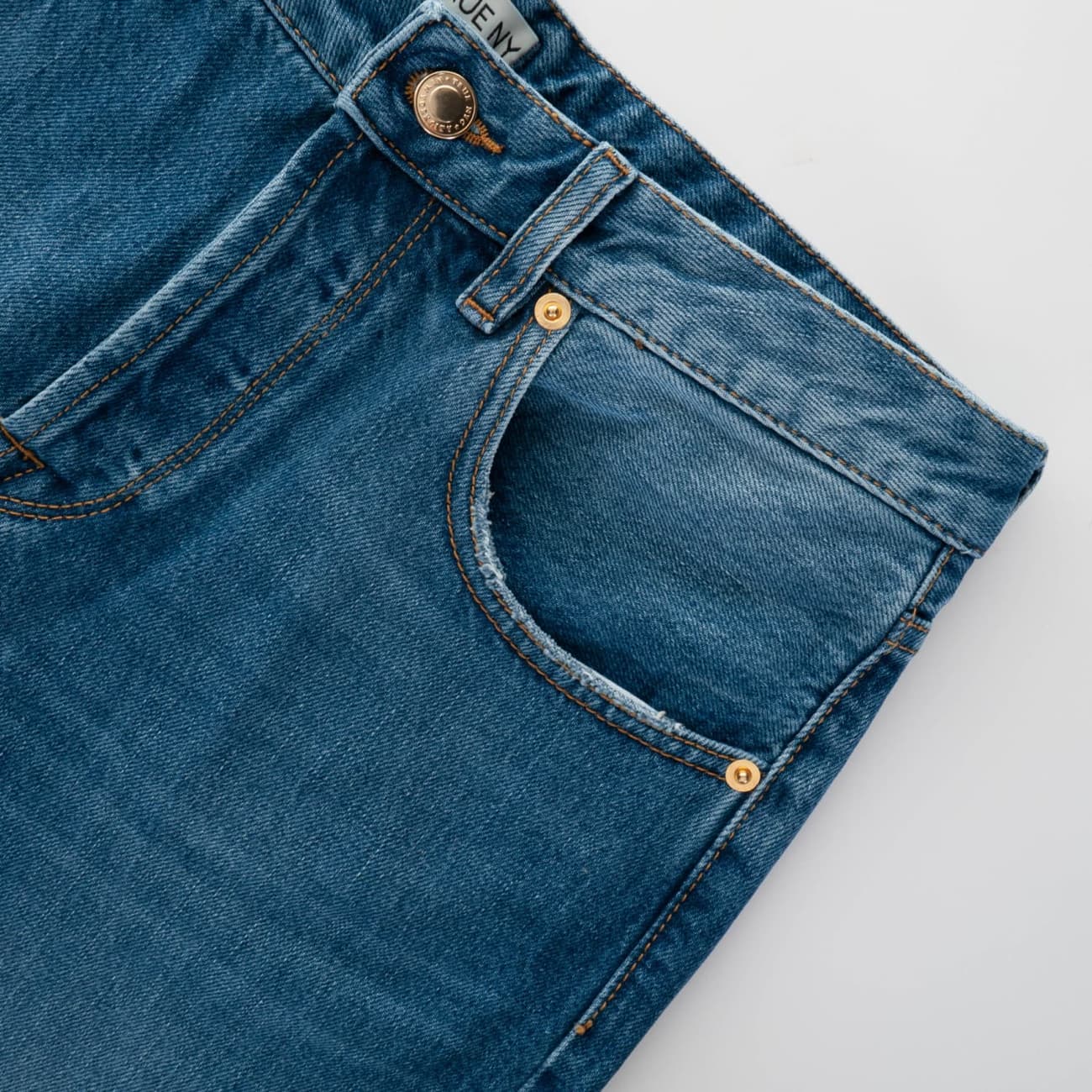 true-nyc-zaira-de00015-d200-medio-3-von-4 true-nyc-zaira-de00015-d200-medio-3-von-4