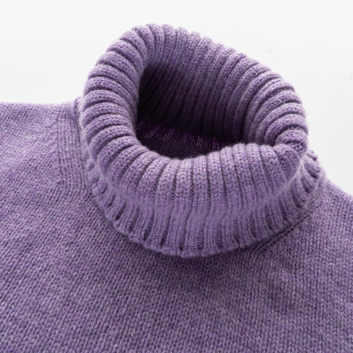 William-Lockie-wi-hester-pull-roll-collar-galaxy-5 william-lockie-wi-hester-pull-roll-collar-galaxy-5