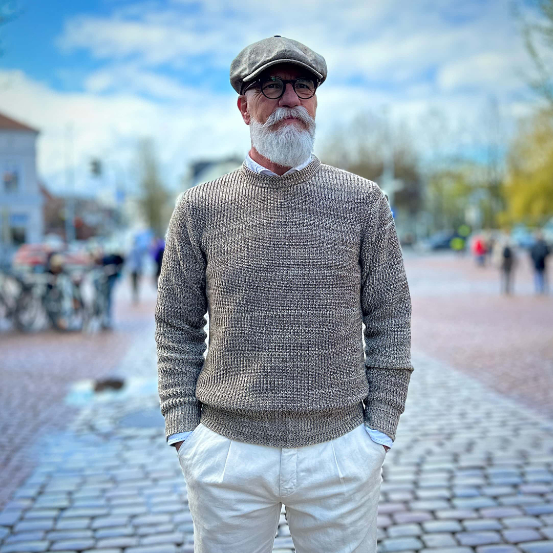 Charakter-Pullover. 349618519_1901724993560386_3416919583595791166_n