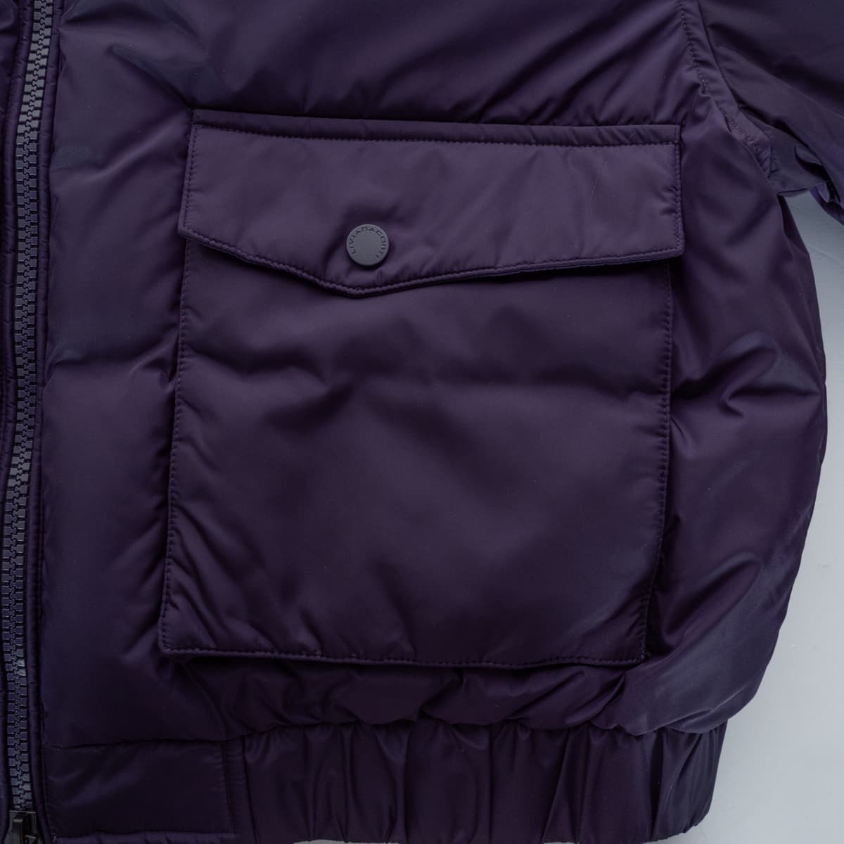 Daunenjacke mit Kunstfellkragen