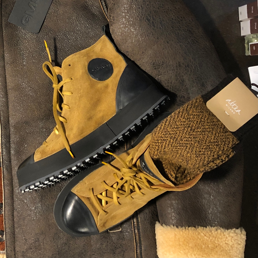 High Top Sneaker. 273201009_489456249482539_7651597844546568048_n
